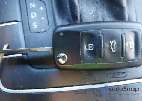 2013 Volkswagen Passat S z USA, uszkodzony, nr VIN 1VWAP7A3XDC130063